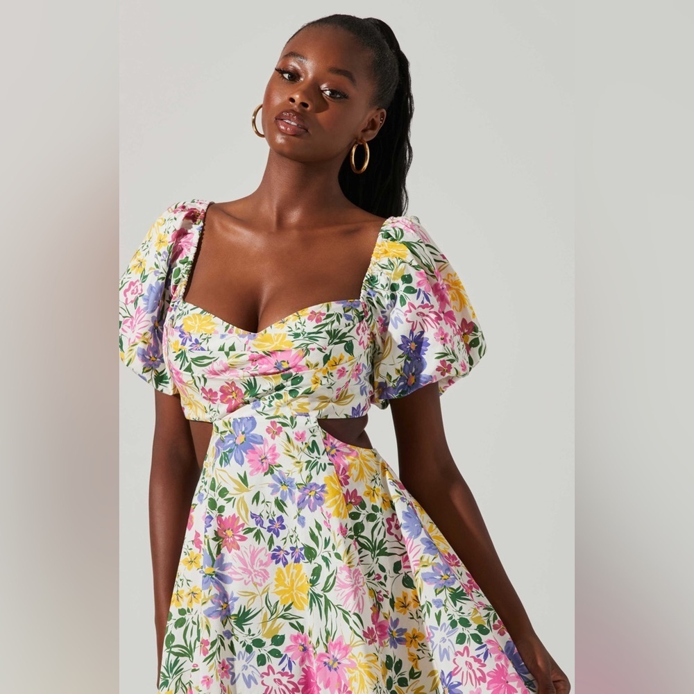 ASTR Clarita Cut Out Mini Dress in Pink Yellow Multi Floral Size Small NWT - Picture 11 of 13